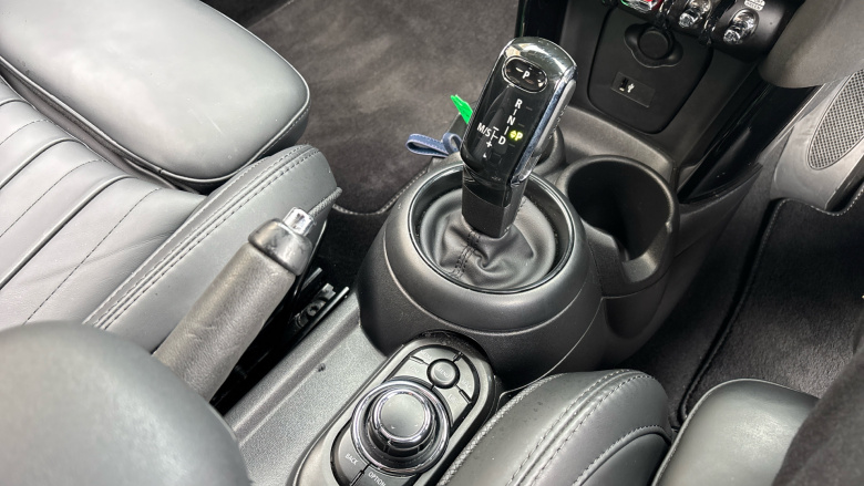 MINI Hatchback 2.0 Cooper S Exclusive 3dr Auto Petrol Hatchback